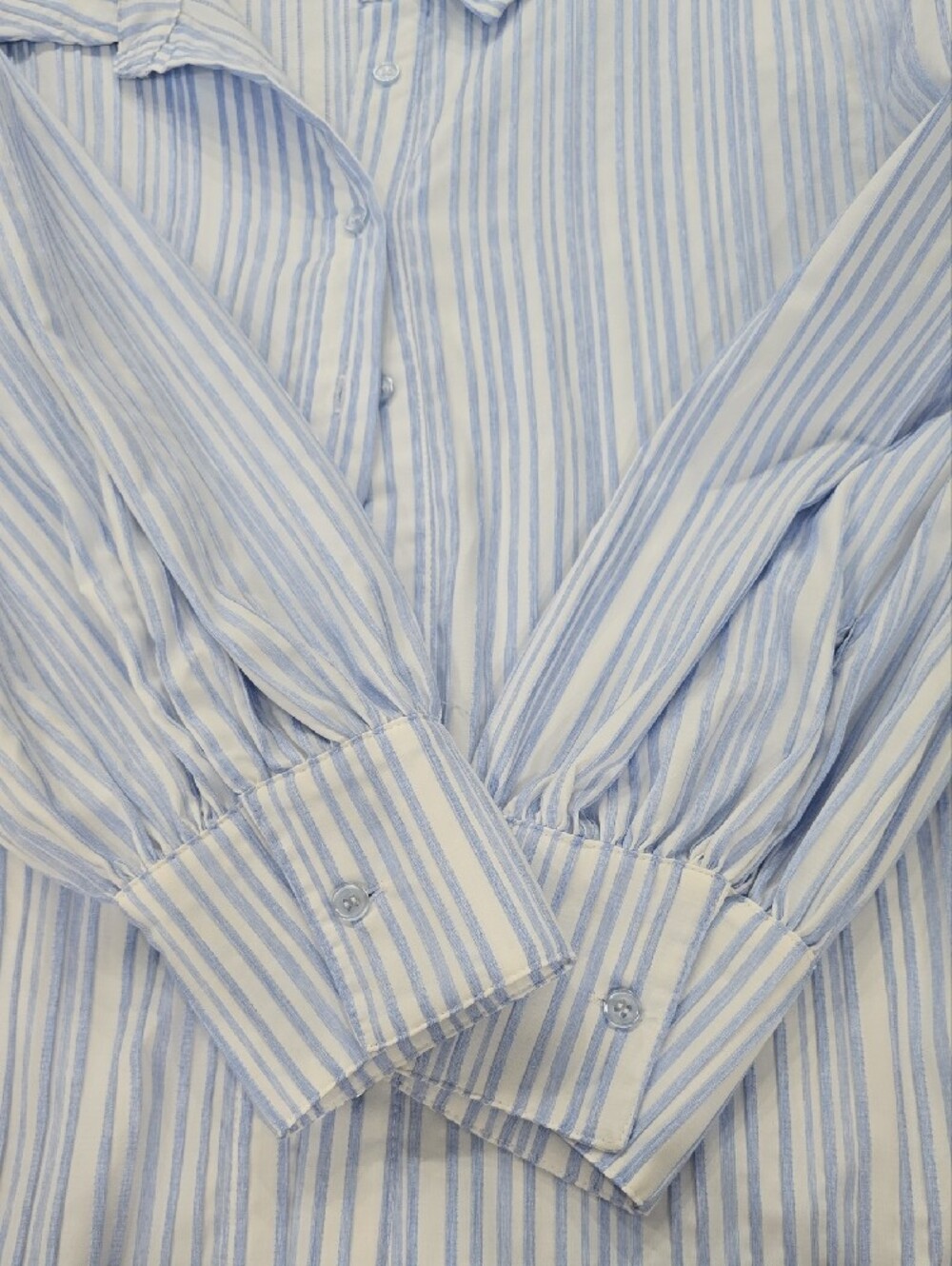 Dolce Cabo Light Blue and White Striped Shirt - Picture 8 of 9